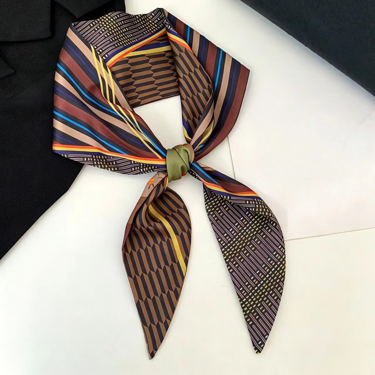Silk Tie Woven - وشاح حرير فاخر مطبوع طويل بشريط،