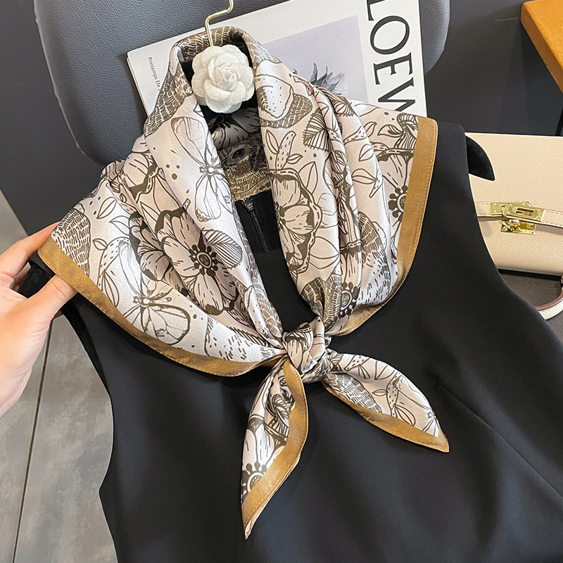وشاح نسائي مربع مصنوع من الحري - مراجعة Silk Tie Woven وسعره