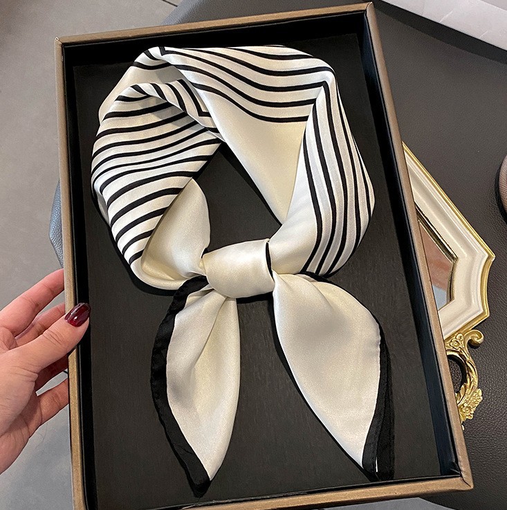 الفاخرة الأزياء طباعة 70*70 سن - مراجعة Silk Tie Woven وسعره